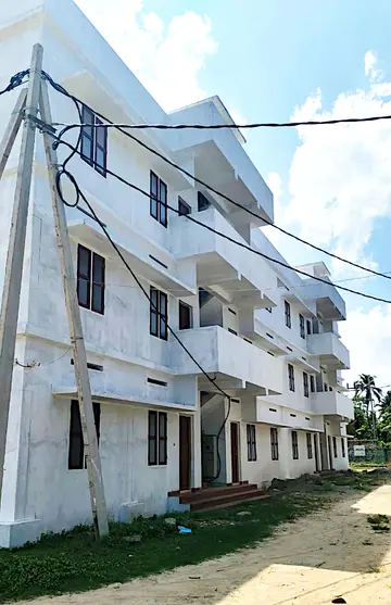 പുനർഗേഹം പദ്ധതിയിൽ തോട്ടപ്പള്ളി  മണ്ണുംപുറത്ത് നിർമിക്കുന്ന ഫ്ലാറ്റ് സമുച്ചയം 