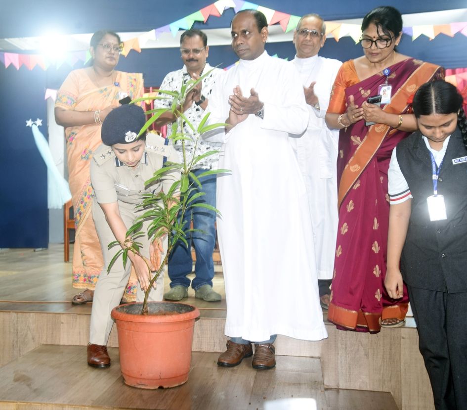 തൂഫാൻ ദ് നാർക്കോഹണ്ട്  ജില്ലാതല ഉദ്‌ഘാടനം സിറ്റി പൊലീസ് മേധാവി  മെറിൻ ജോസഫ് ഉദ്‌ഘാടനംചെയ്യുന്നു 