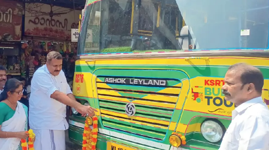 budget tourism bus