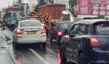 Edappally Mannuthy Highway traffic block