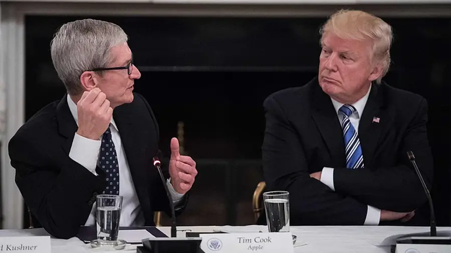 trump and tim cook