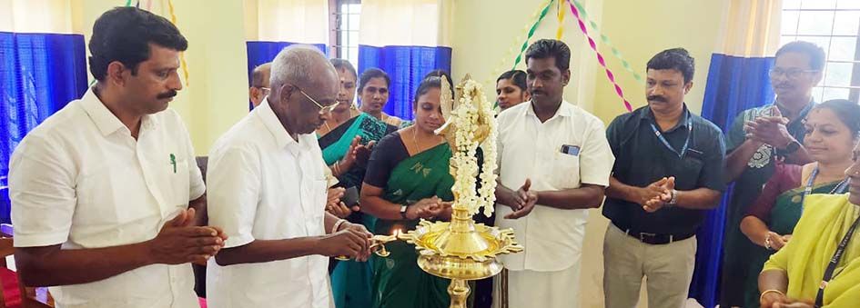 ഉടുമ്പന്‍ചോല കുടുംബാരോഗ്യ കേന്ദ്രത്തില്‍ നവീകരിച്ച ലാബും മള്‍ട്ടിമീഡിയ കോണ്‍ഫറന്‍സ് ഹാളും എം എം മണി എംഎല്‍എ ഉദ്‌ഘാടനം ചെയ്യുന്നു