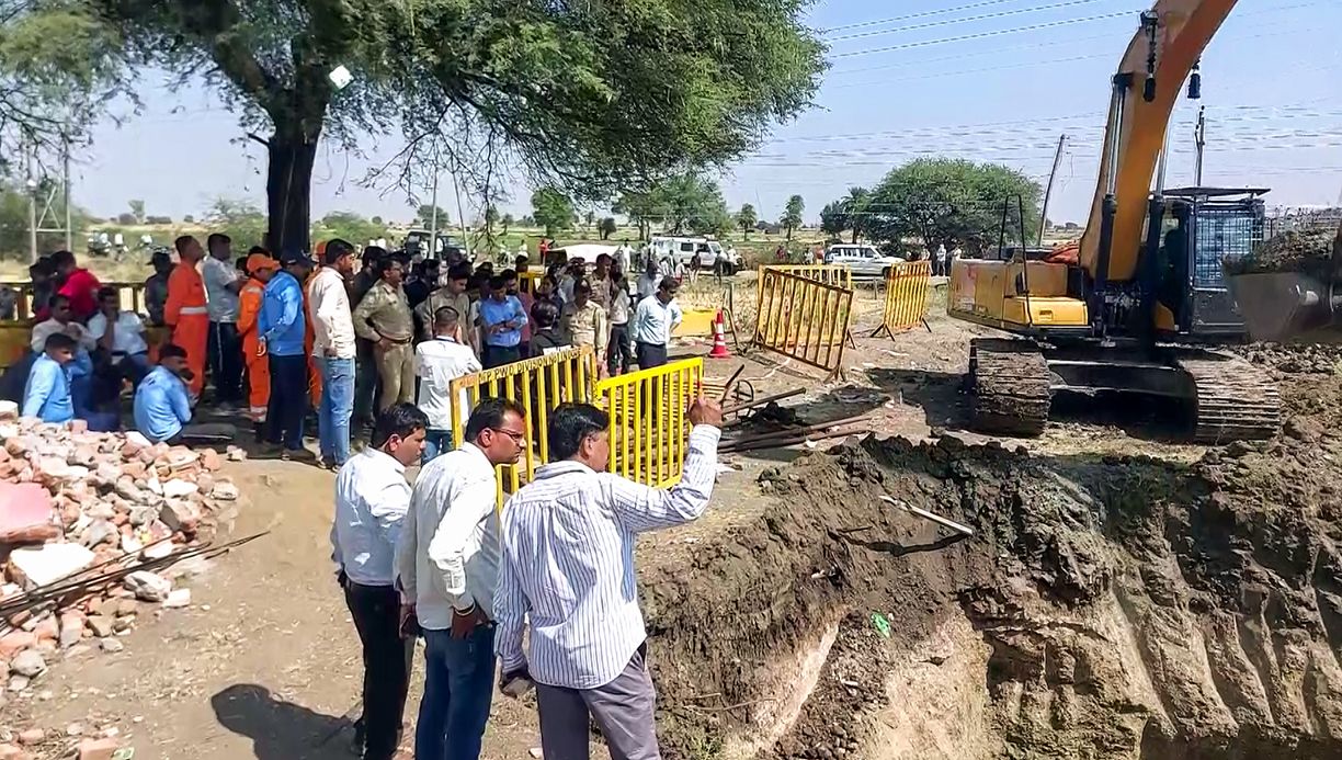 ujjain borewell accident