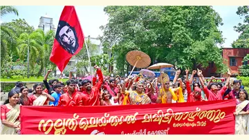യൂണിവേഴ്സിറ്റി കോളേജിലെ ഓണാഘോഷത്തിന്റെ ഭാ​ഗമായി നടത്തിയ ഘോഷയാത്ര