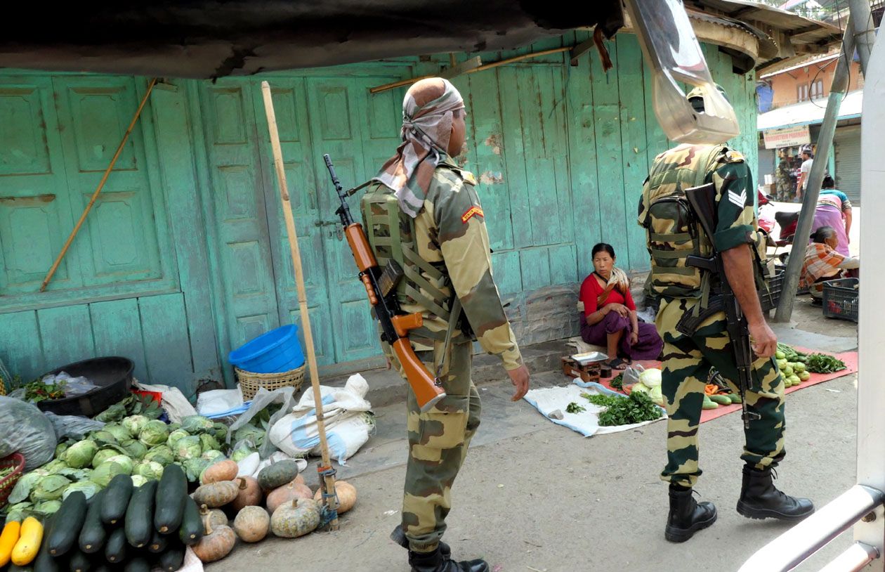 മോയ്‌റംഗിലെ മാർക്കറ്റ്‌ 