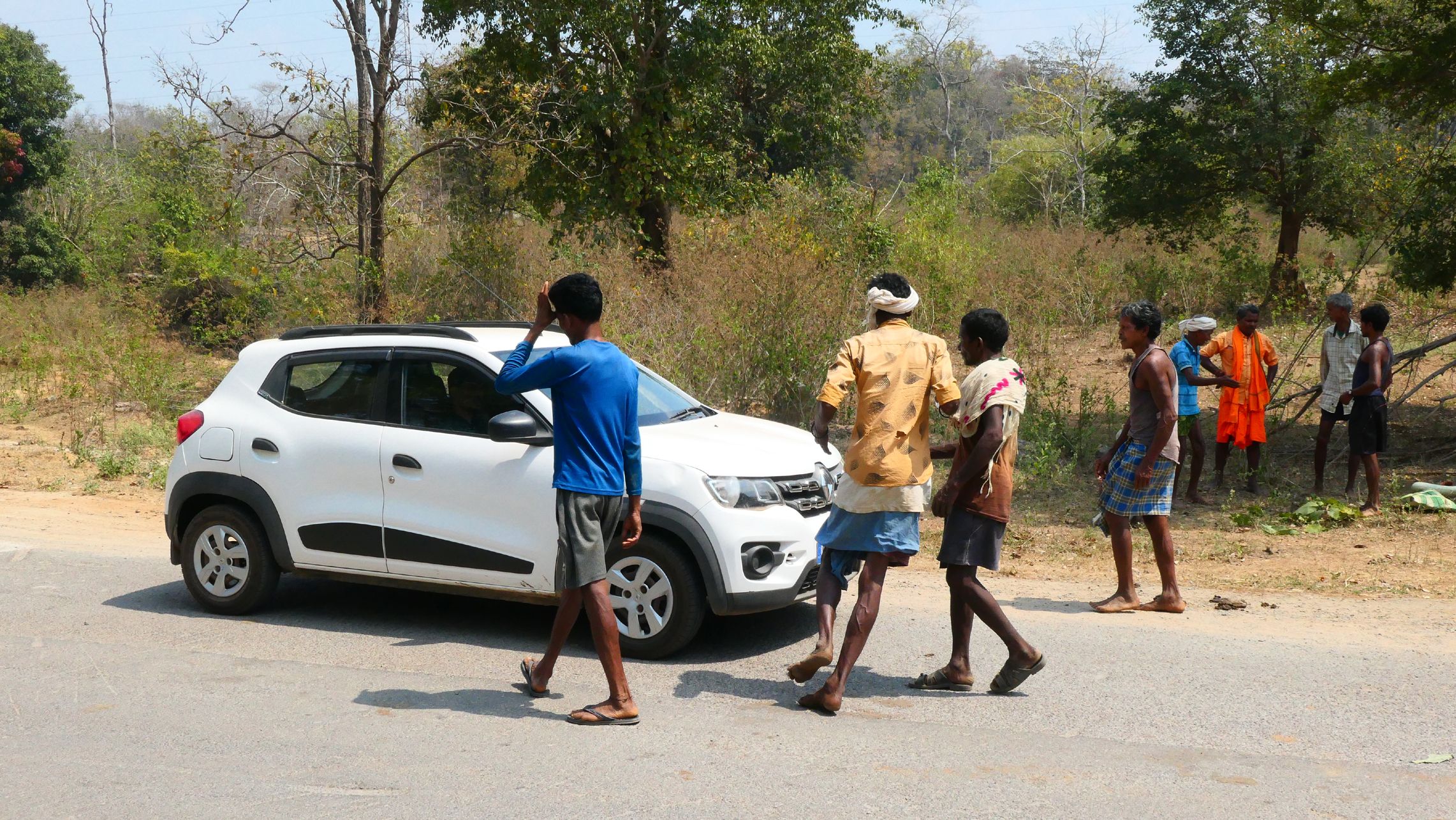 അംബികാപുരിൽ വഴി തടഞ്ഞ് പണം പിരിക്കുന്നവർ