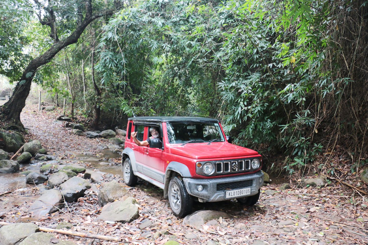 വേണു യാത്രയ്‌ക്കിടെ