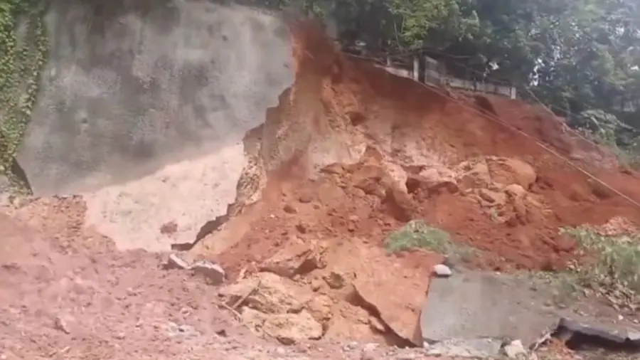 vadakara landslide