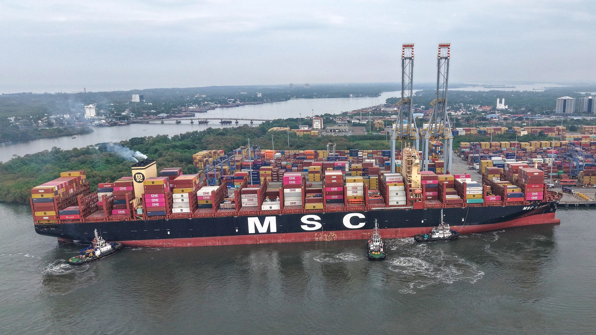 container ship
