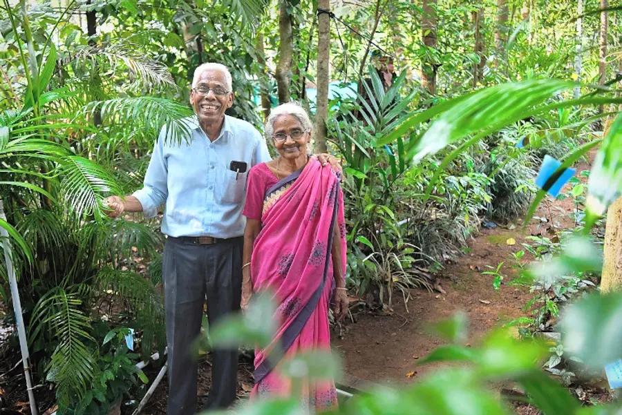 സുഭാഷ് ചന്ദ്രബോസും ഇന്ദിര ടീച്ചറും വടകര കൈനാട്ടിയിലെ  ‘കുട്ടിവനത്തിൽ’