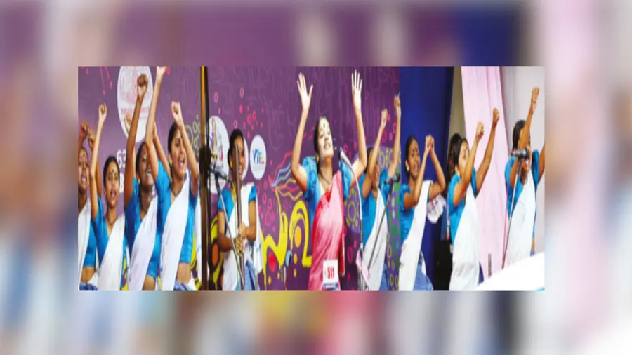 വയനാട് മേപ്പാടി ജിഎച്ച്‌എസ്എസ്  വിദ്യാർഥികൾ വഞ്ചിപ്പാട്ട്  വേദിയിൽ
