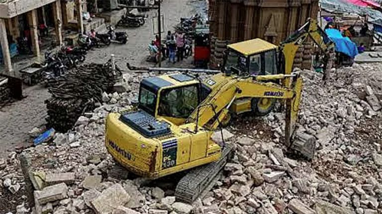 manikarnika ghat demolition