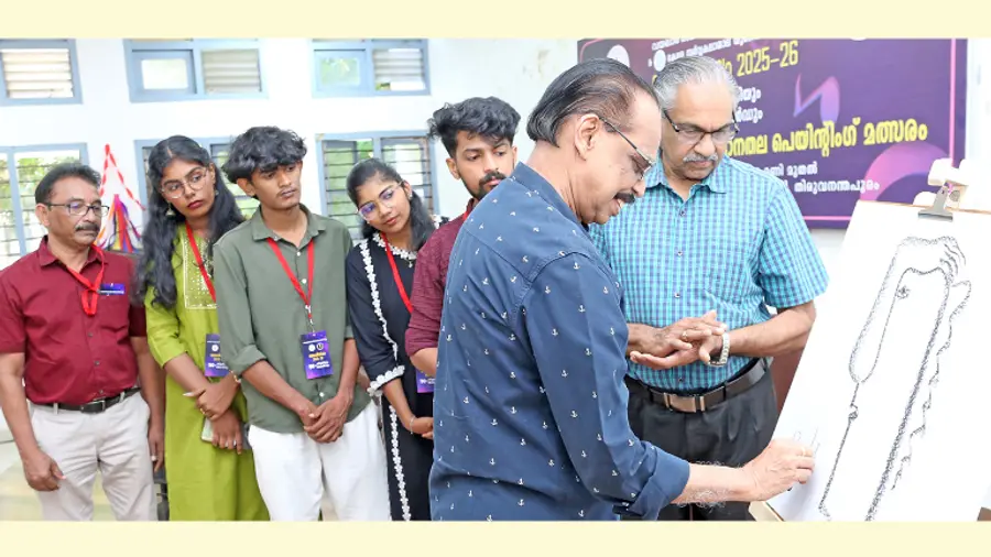 വയലാർ ചിത്രരചനാ മത്സരം ബി ഡി ദത്തൻ ഉദ്‌ഘാടനം ചെയ്യുന്നു 
