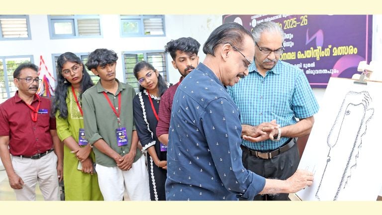 വയലാർ ചിത്രരചനാ മത്സരം ബി ഡി ദത്തൻ ഉദ്‌ഘാടനം ചെയ്യുന്നു 