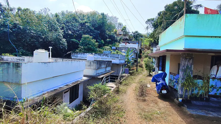 അരുവിക്കരക്കോണം കുടുക്കപ്പാറയിൽ ലൈഫ് പദ്ധതിയിൽ നിർമിച്ചു നൽകിയ വീടുകൾ