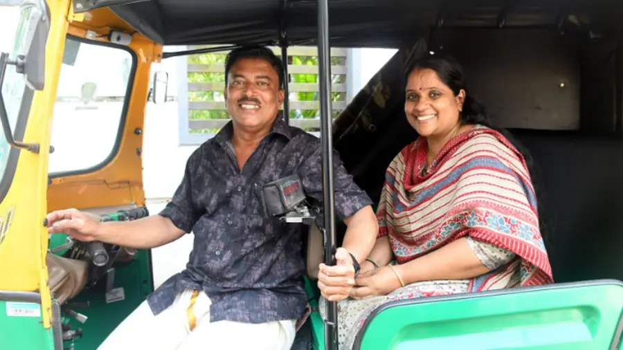 vignesh father mother