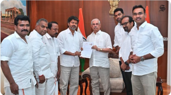vijay meets governor arlekar  