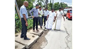 എയർപോർട്ട് ലിങ്ക് റോഡിൽ വിള്ളൽ: