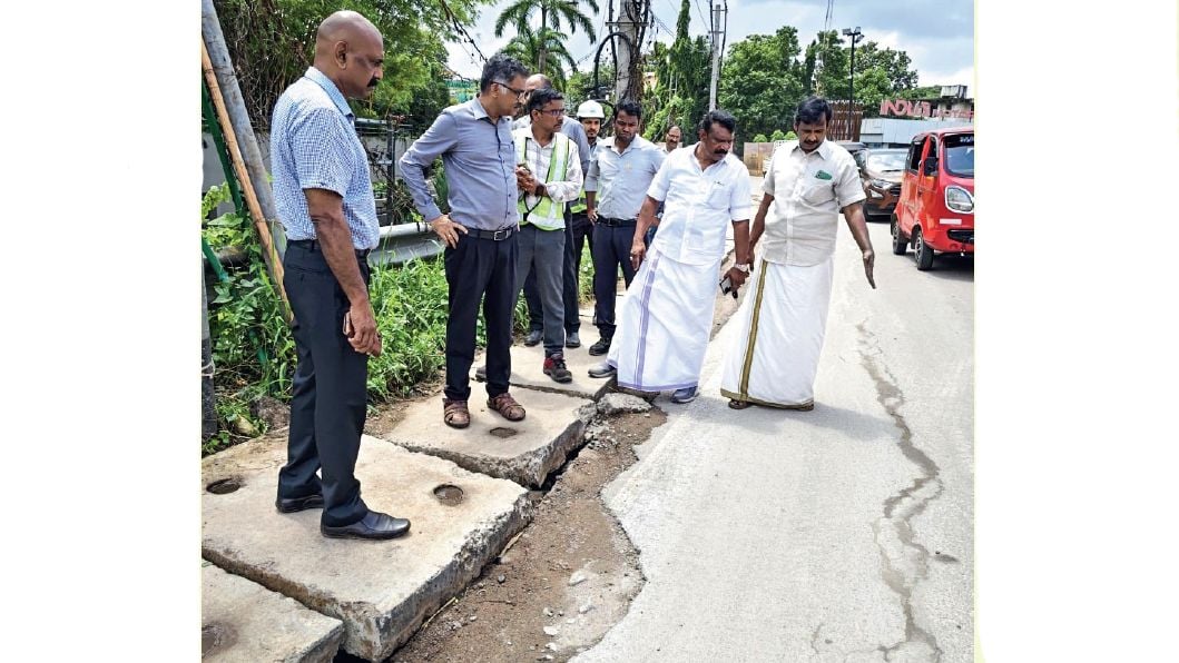 എയർപോർട്ട് ലിങ്ക് റോഡിൽ വിള്ളൽ: