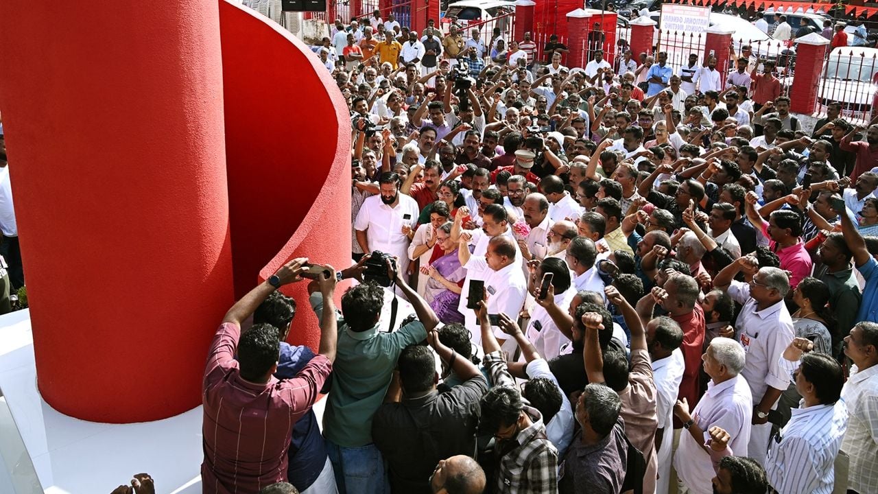 v s achuthanandan