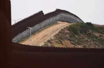 wall us mexi