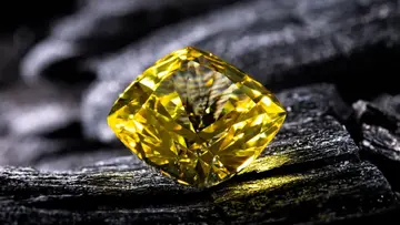 yellow diamonds