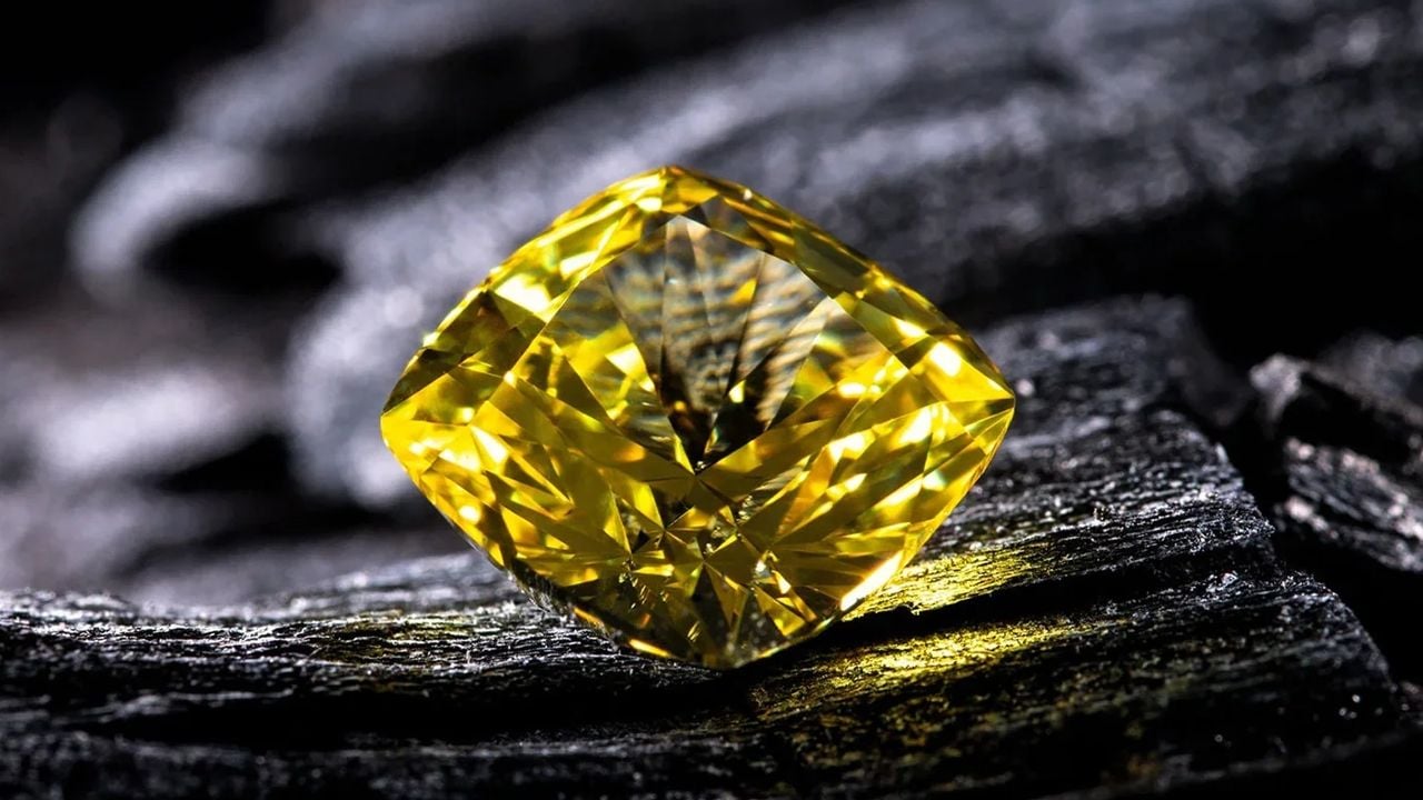 yellow diamonds